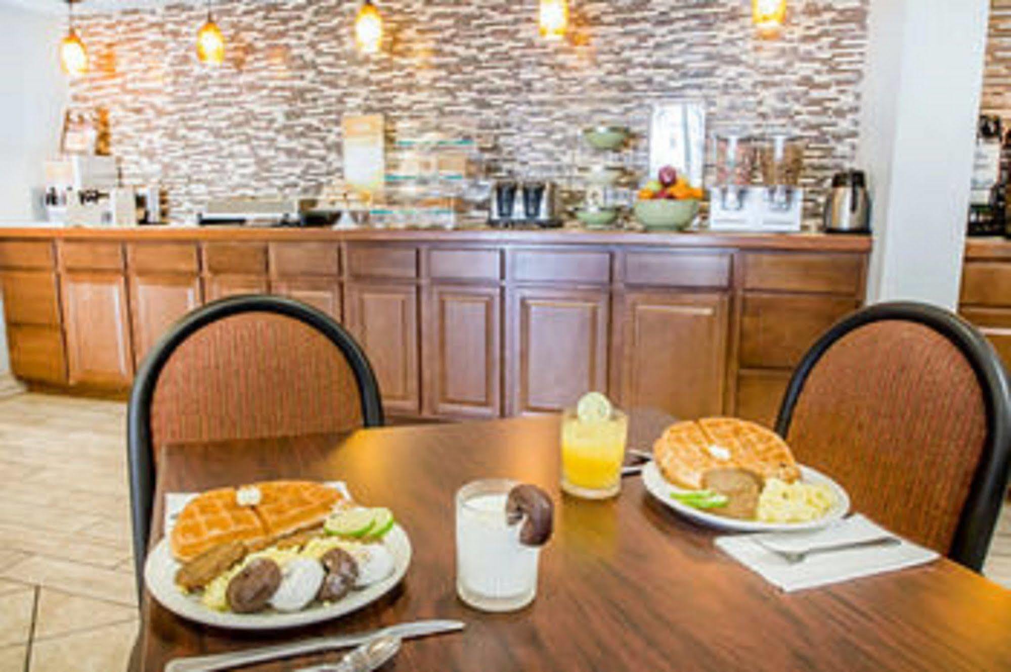 Quality Inn Us65 & E Battlefield Rd Springfield Dış mekan fotoğraf